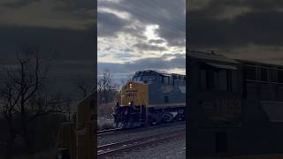 CSX 1853 “New York Central” leading I032 in Bound Brook #heritageunit #newyorkcentral #csx #railfan