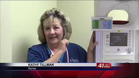 Nurse helped teenage mom 24 years ago, today they ...