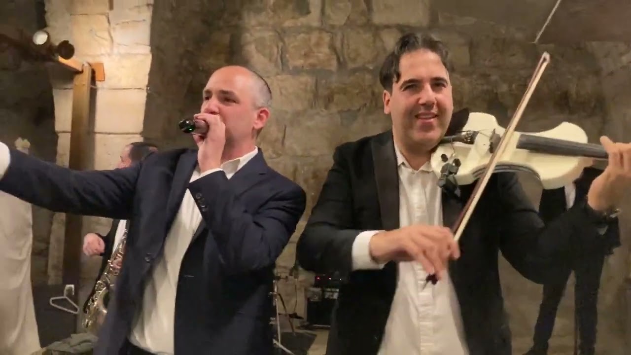 הרקדה עם אודי אולמן ותזמורתו של שי ברק UDI ULLMANN BAR MIZVA DANCING WITH THE SHAI BARAK BAND