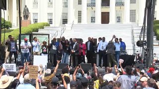 Voting rights rallies draw thousands to Montgomery, Selma