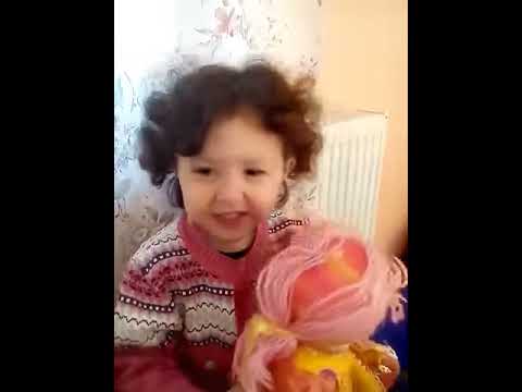 მარი ამბობს ლექსს