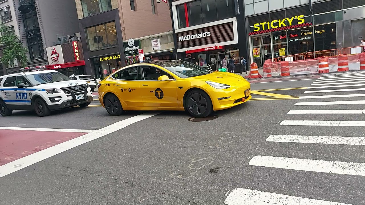 gg caught a Tesla taxi