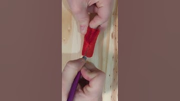 Red thread cutting #satisfying #visuallysatisfying #oddlysatisfying #asmr #satisfyingvisuals