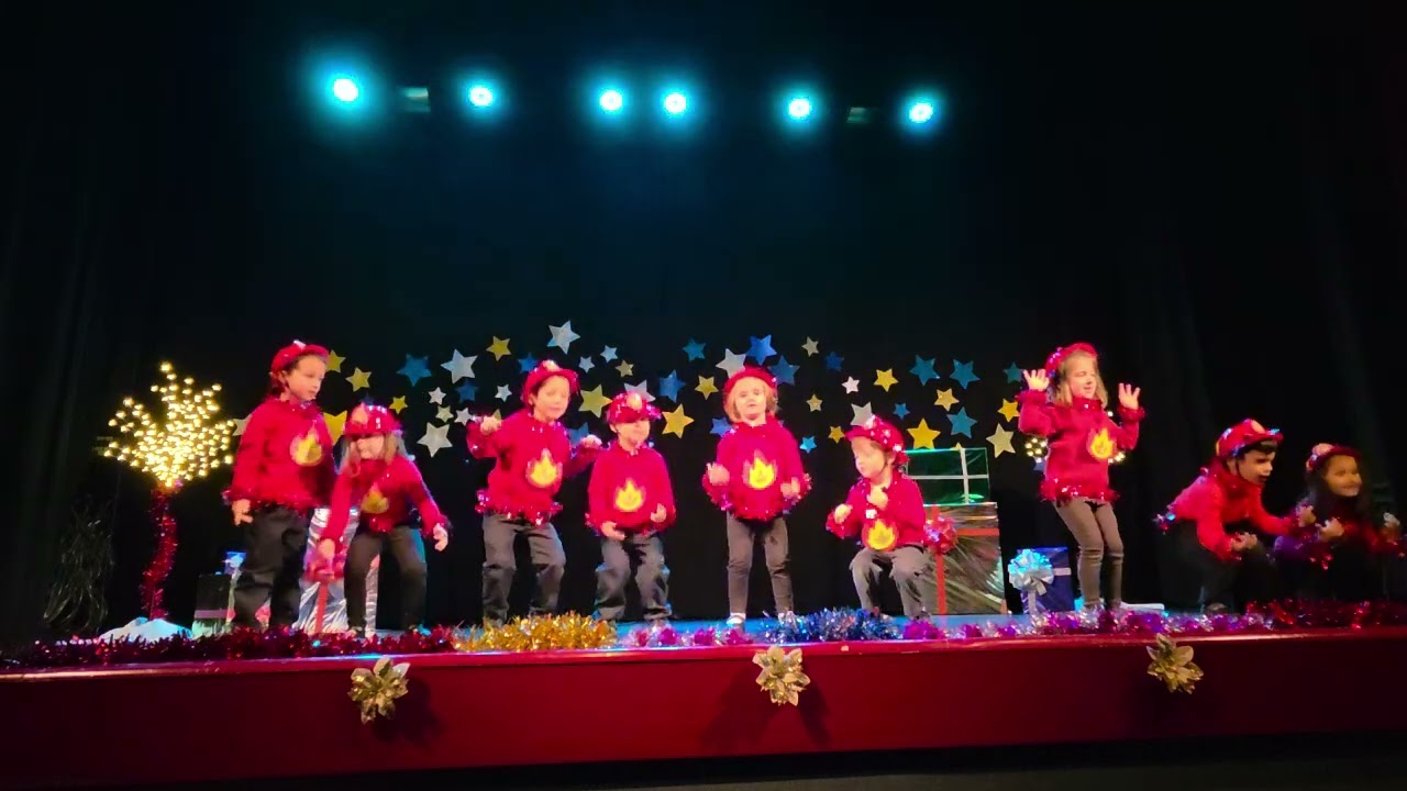 Actuación 4 años “Los bomberos van a Belén “