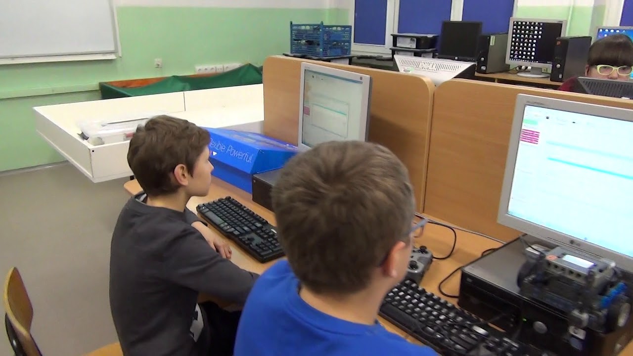 Beginner programming lesson Task 2 Poland - YouTube