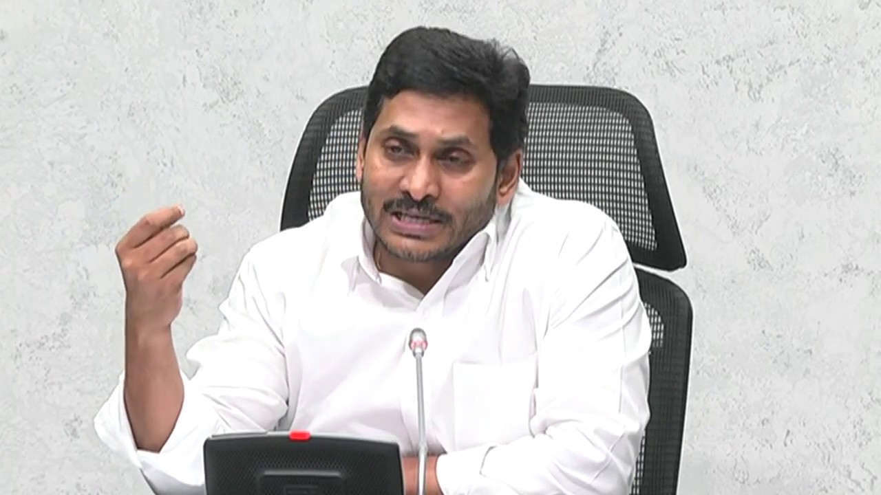 Missed Kapu nestam scheme can approach Grama Secretariat with eligible documents : AP CM YS Jagan