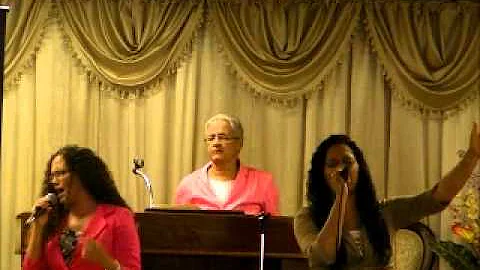 Una Palabra composed by Janet Rosado