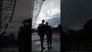 Biarku Pendek Tapi Nyaman Dipeluk