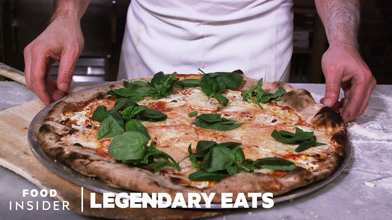 Why Lucali Is The Most Legendary Pizza Restaurant In Brooklyn | Legendary Eats