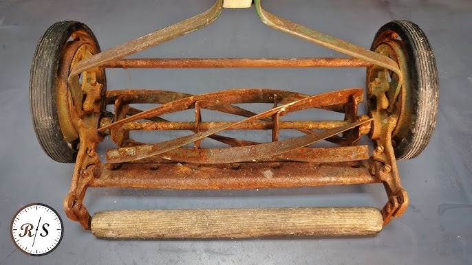 Completely Restore this Vintage Rusty Cast Iron Reel Mower 