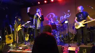 Six-fingered Man and (I Don't Want to Go to) Chelsea @ Pianos screenshot 4