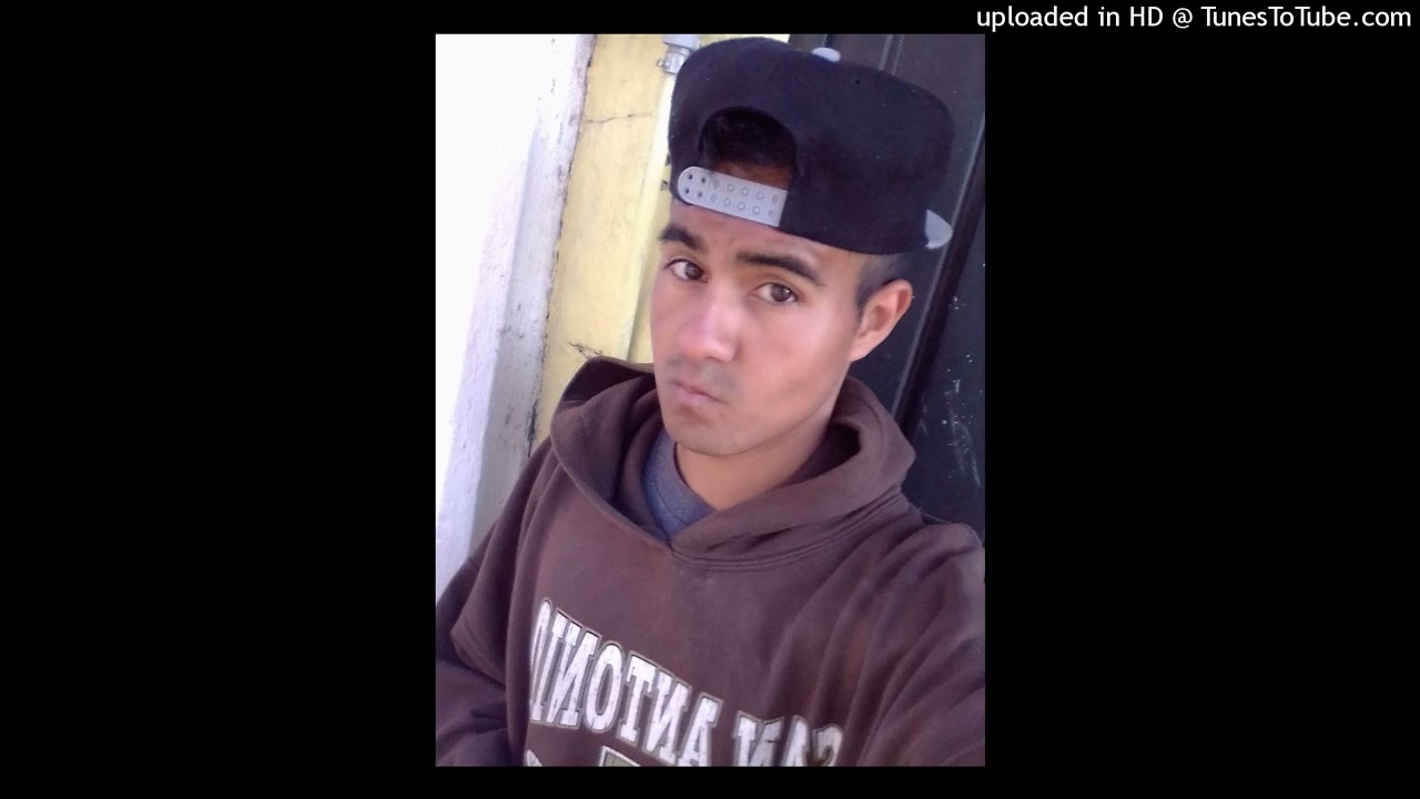 freestyle grabado en mi casa y lo escucho fumeta