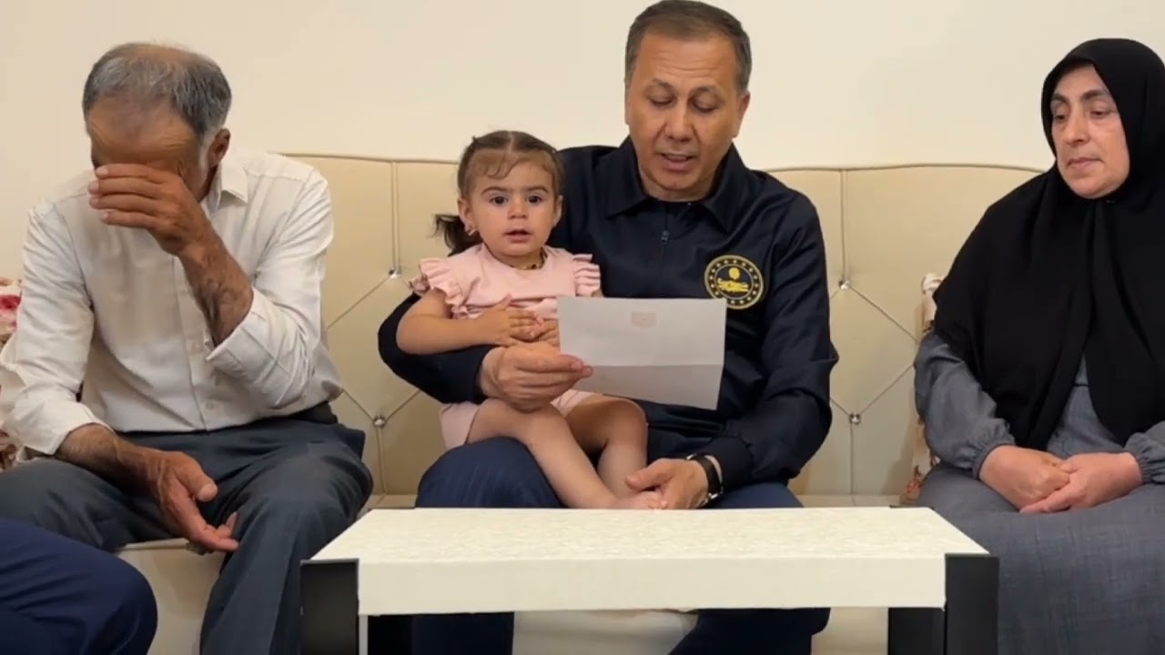 Bakanımız Sayın Ali Yerlikaya: ''Sayın Cumhurbaşkanımızın şehit ailelerine yazdığı mektubu okuduk.''