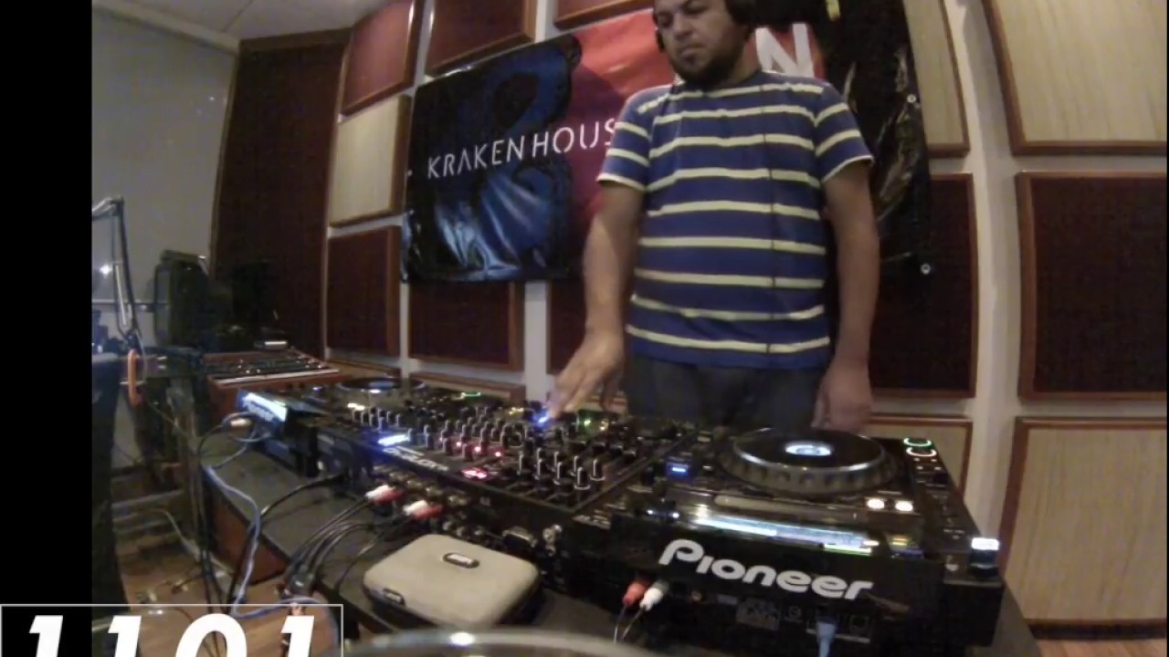 KH ON AIR - Füchse (Damian Uzabiaga - Tato Cado) Akbal Music, Playa del Carmen 2015
