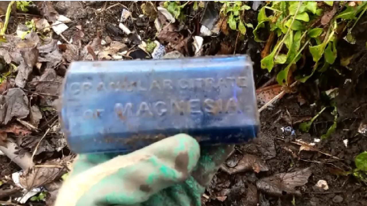 Dump digging - first attempt at digging bottles - failure :-) bottle dump london