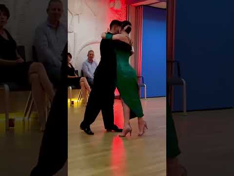 Camila Rocha Kelvin Cal “Frente Al Mar Anibal Troilo Y Roberto Rufino "