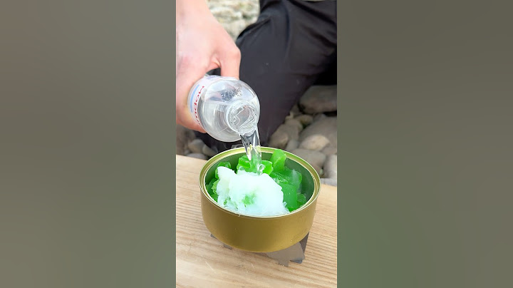 ✅ The guy shows SURVIVAL skills in the FOREST 🥾💦 #camping #survival #bushcraft #outdoors #lifehack