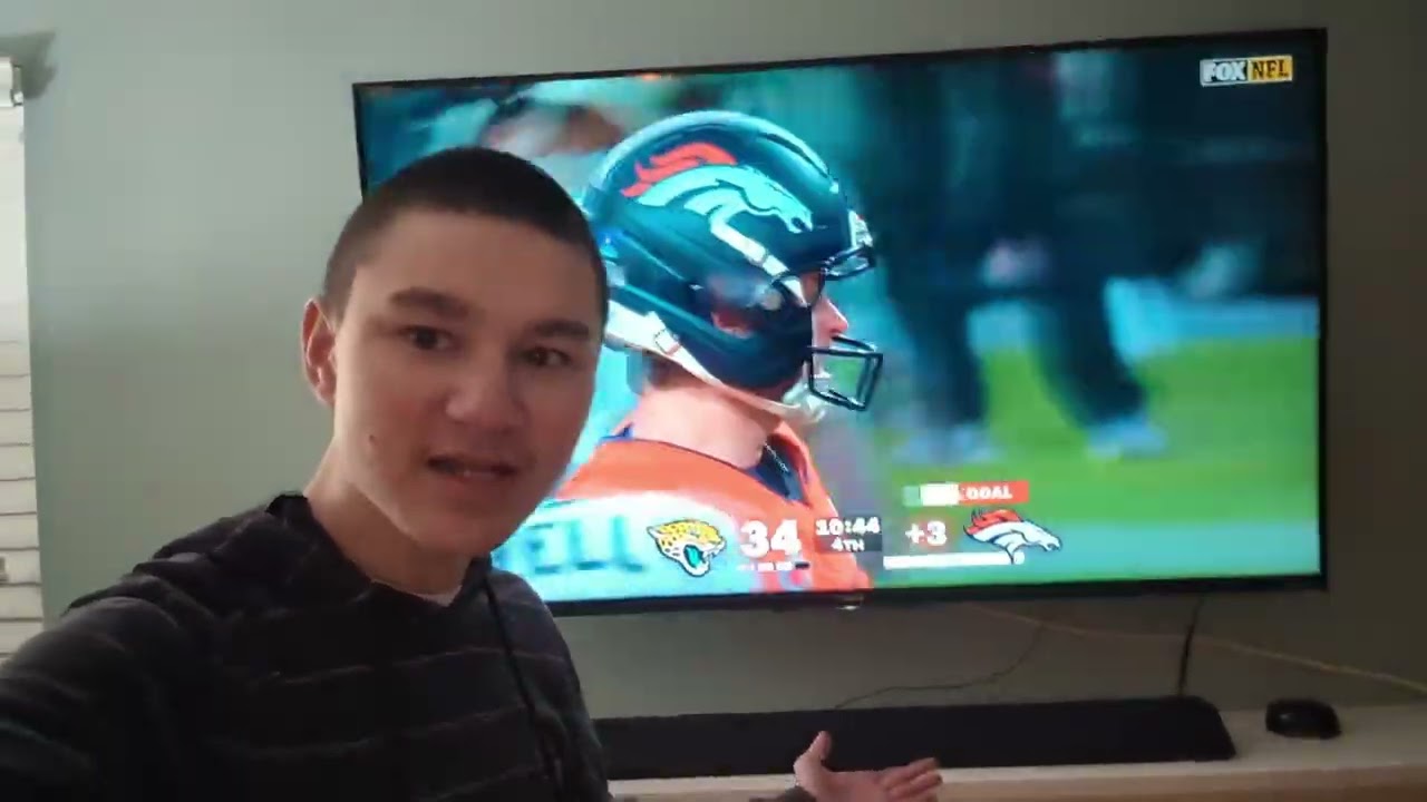 Реакция болельщика «Бронкос» на поражение от «Джагуарс»! 16-я неделя НФЛ 2025 года.