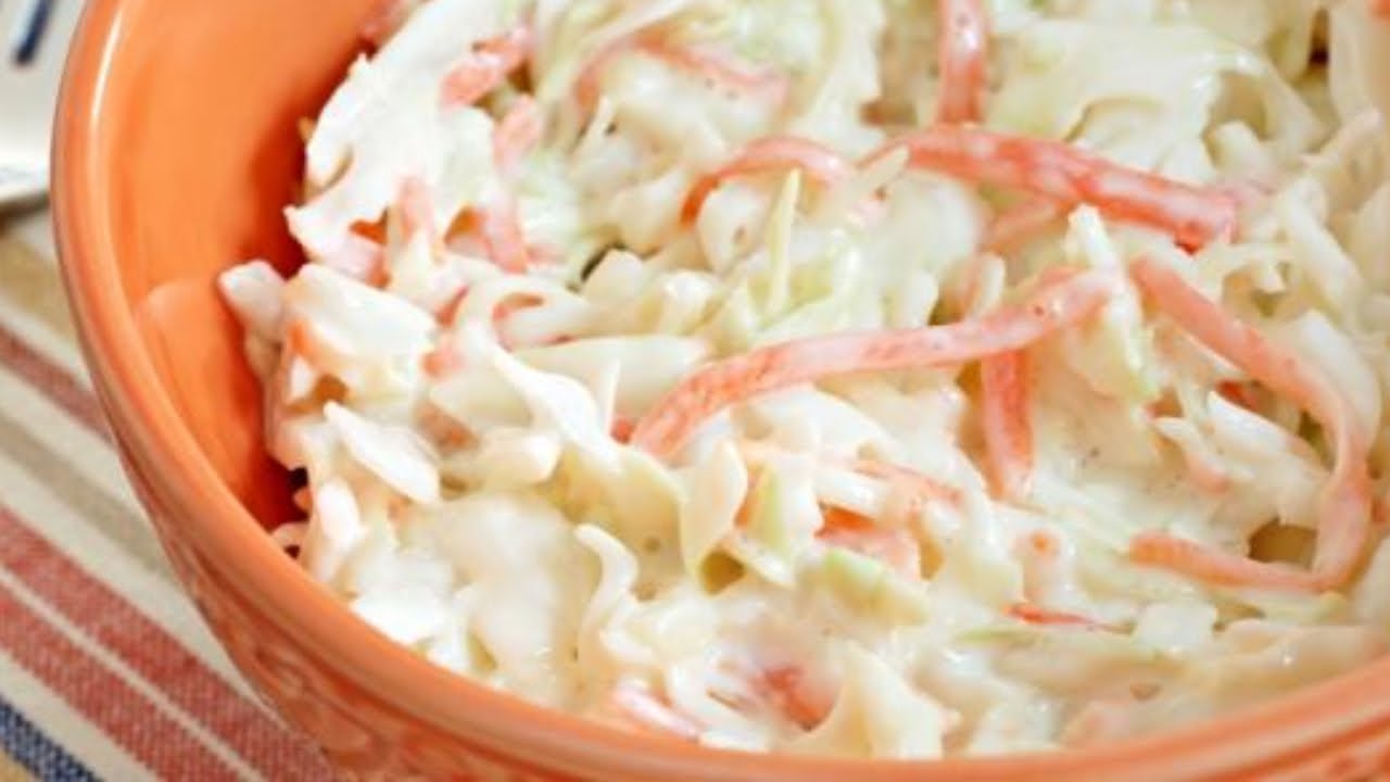 Капуста морковь сметана салат. Салат из капусты со сметаной калорийность. Салат из капусты со сметаной калорийность. Салат из капусты со сметаной калорийность. Салат капуста помидоры сметана.