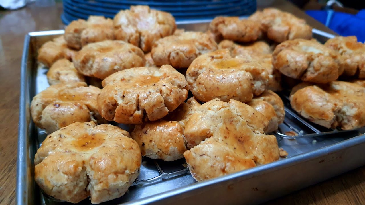 Traditional Chinese Walnut Cookies using Lard Hup Toh Soh 核桃酥
