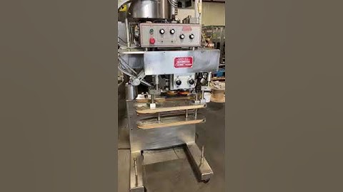 BID ON EQUIPMENT: Item 409398 - 4 Quill KAPS ALL Model E Inline Screw Capper