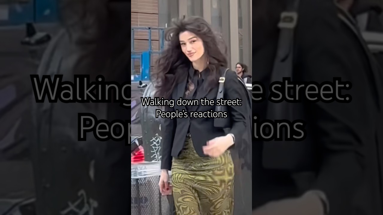 Walking down the street: people’s reactions 
