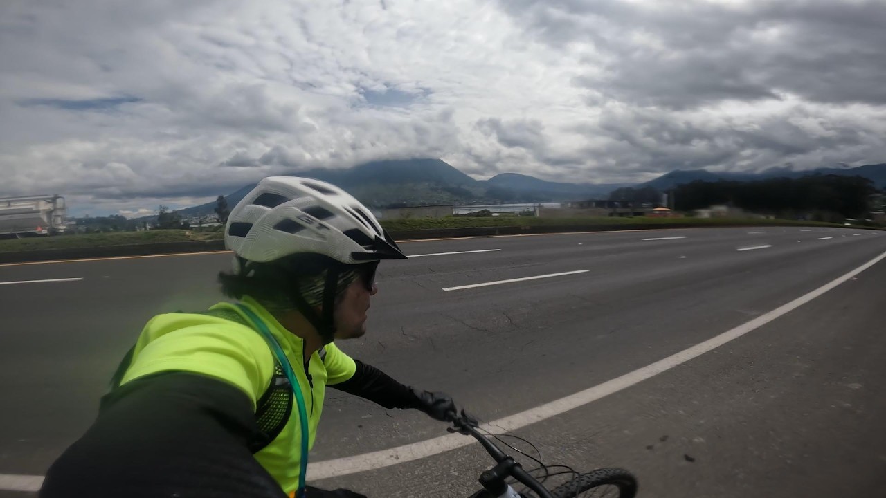 Vive 593| En bici de Quiroga-Otavalo a Quito