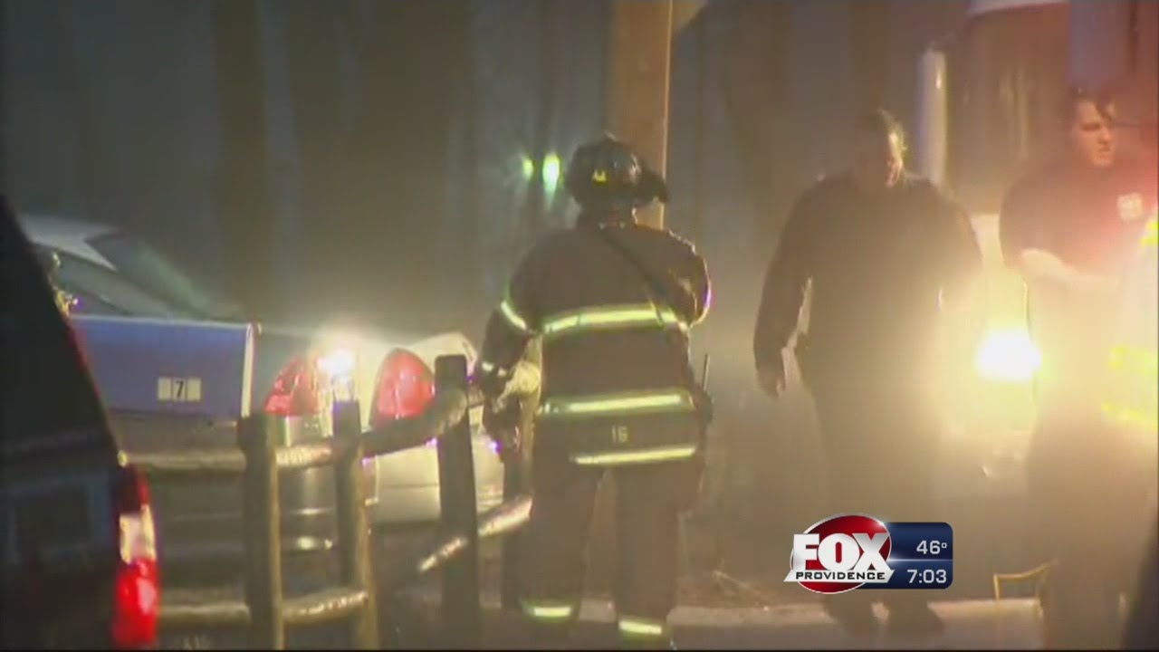 Crews battle early-morning fire in West Warwick - YouTube