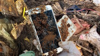 Download lagu Found an abandoned phone on garbage, Restoration Destroyed Samsung Galaxy J5
