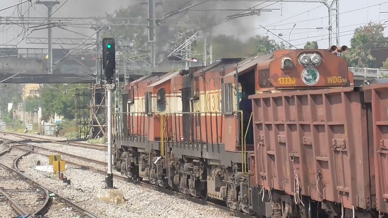 TWIN ALCOS Melodious HONK & Musical CHUGGING | Indian Railways