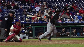 MIA@PHI: Ozuna scores Prado on single to left