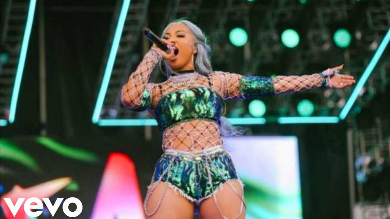 Baby Calm Down – Shenseea club vibes 2025