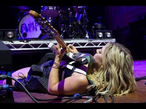 Lindsay Ell - Right On Time - Live at Newcastle O2 City Hall, August 30 202...