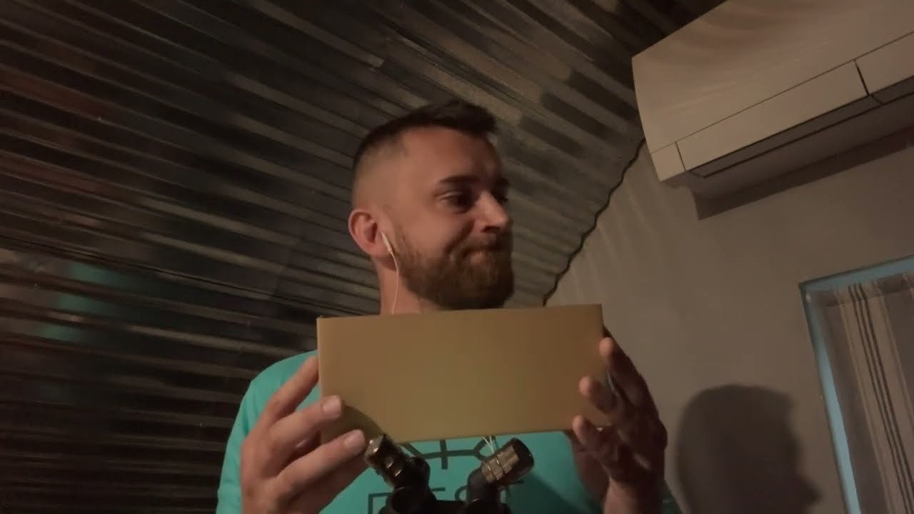 ASMR - Anticipatory tapping scratching sounds