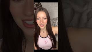 Cute girl live soft expression 💓 #periscope #livestream  screenshot 5