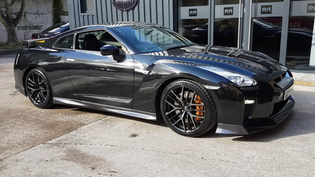 Nissan gtr r3