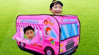Yejun สร้างรถขายไอศกรีมของเล่น