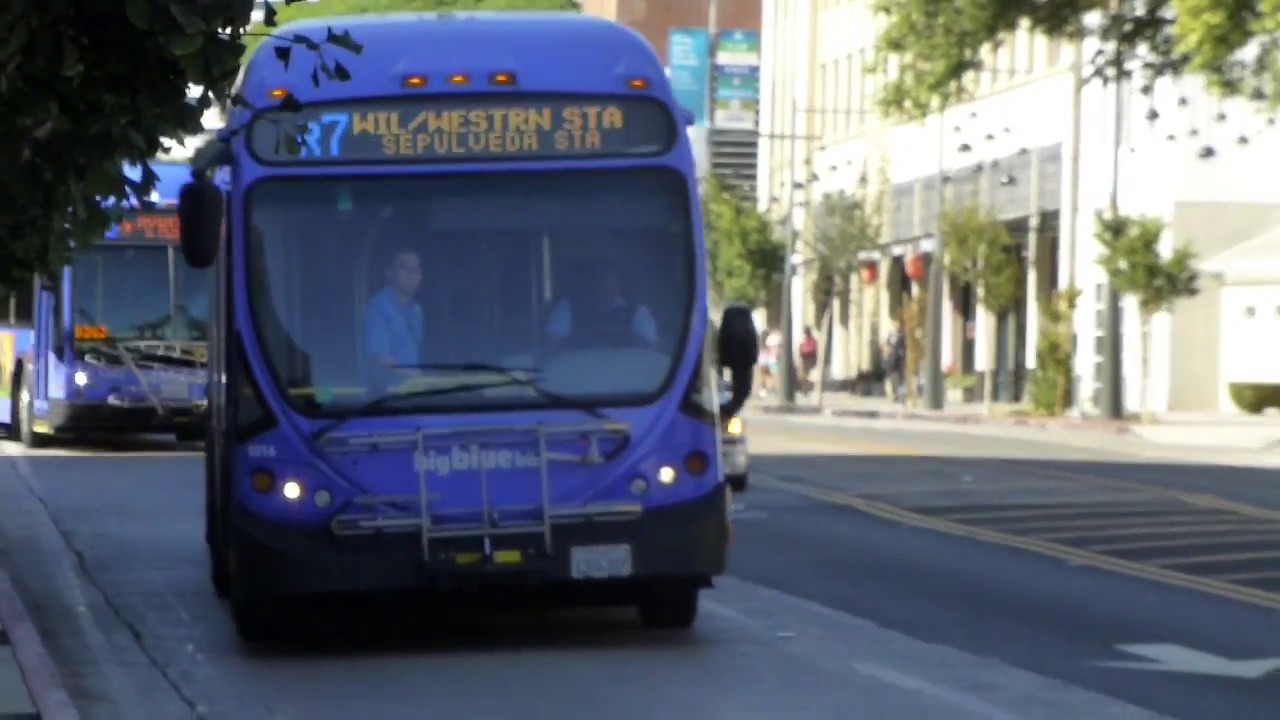 big-blue-bus-2011-nabi-60-brt-cng-route-r7-5316-2014-gillig-brt-cng