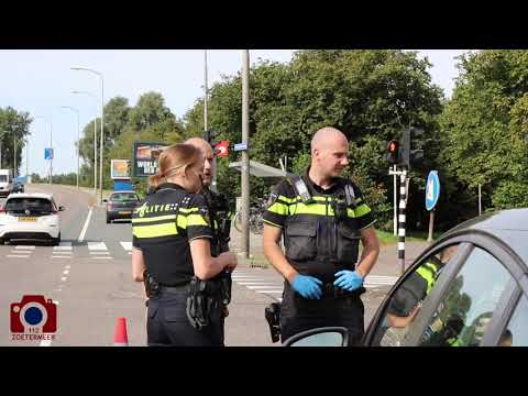 Fietsster gewond na botsing met personenauto Zwaardslootseweg in Zoetermeer