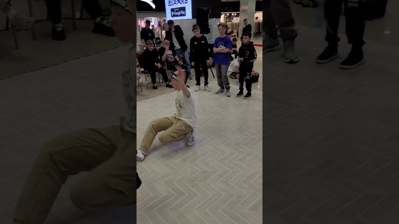 girl power break dance. Девичий брейк-данс.