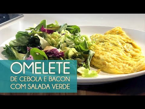 Omelete de Cebola e Bacon com Salada Verde