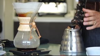 Tutorial Barista - Cómo preparar café de filtro con Chemex - YouTube