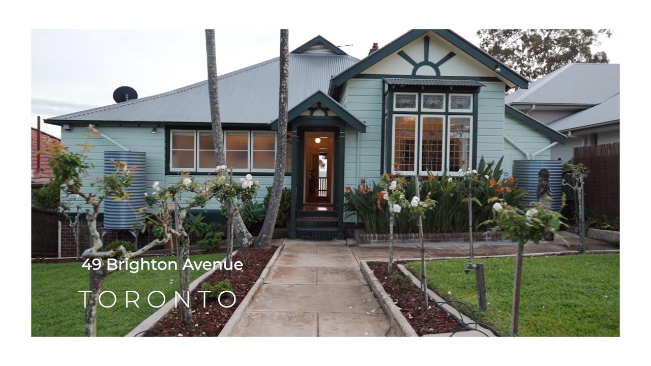 Harcourts | Tess Fearon  49 Brighton Avenue Toronto