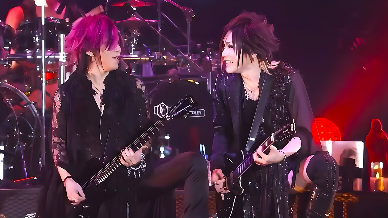 the GazettE - 赤いワンピース [Akai ONE PIECE]【10TH ANNIVERSARYTHE