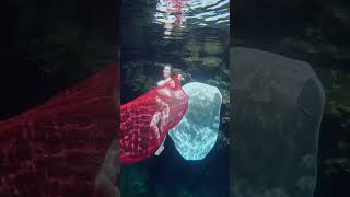 They took their maternity photos to a whole new level… underwater level!