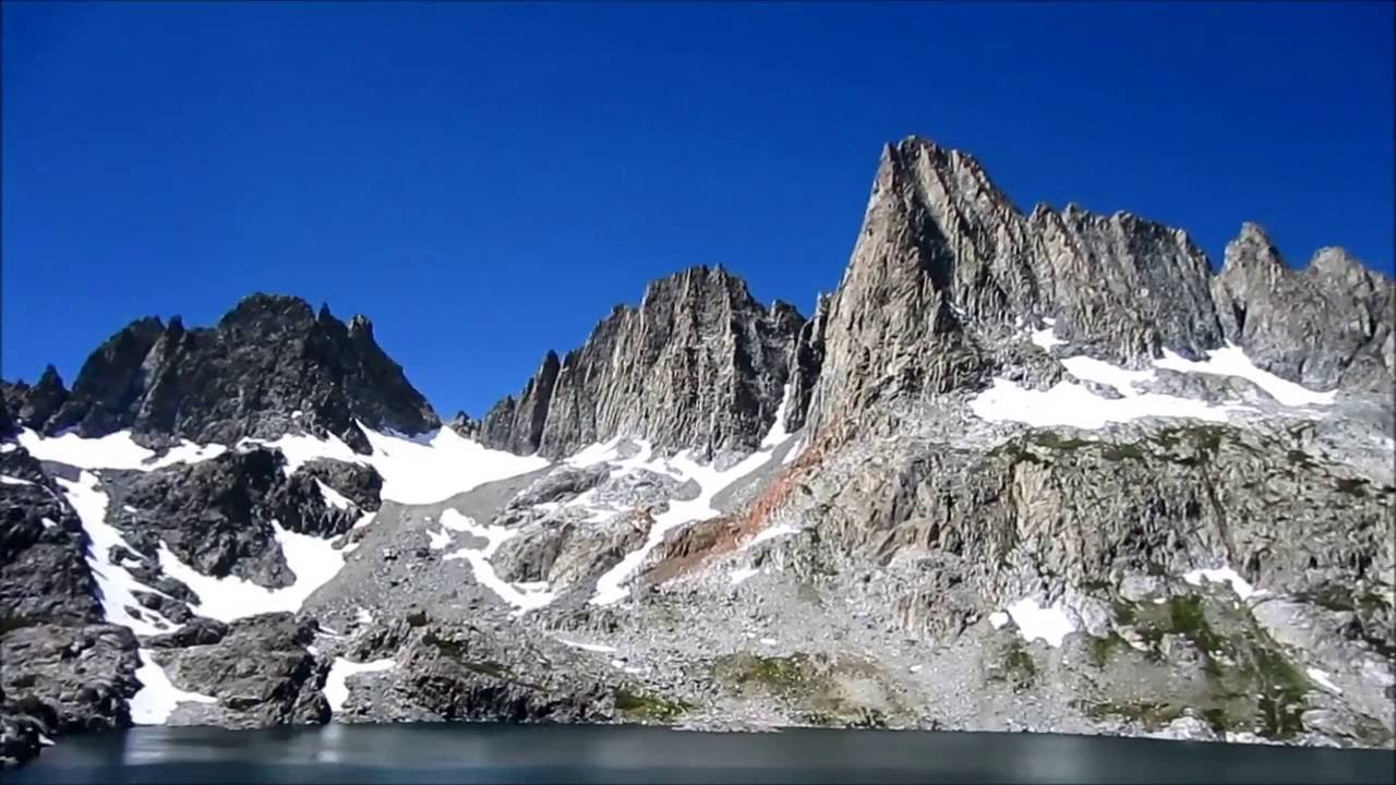 Journey on the Sierra High Route through the Minarets.
