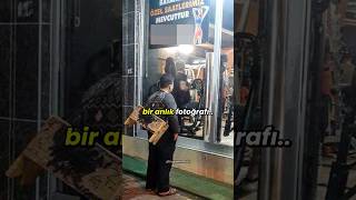 Bu Çocuğun Fotoğrafı Türkiyede Çekildi, Dünyada Viral Oldu Saygıyı Hak Eden Bir Hareket