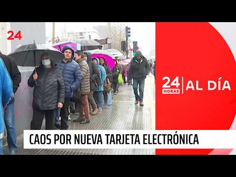 Lines in the rain in Concepción: seniors seek transport card