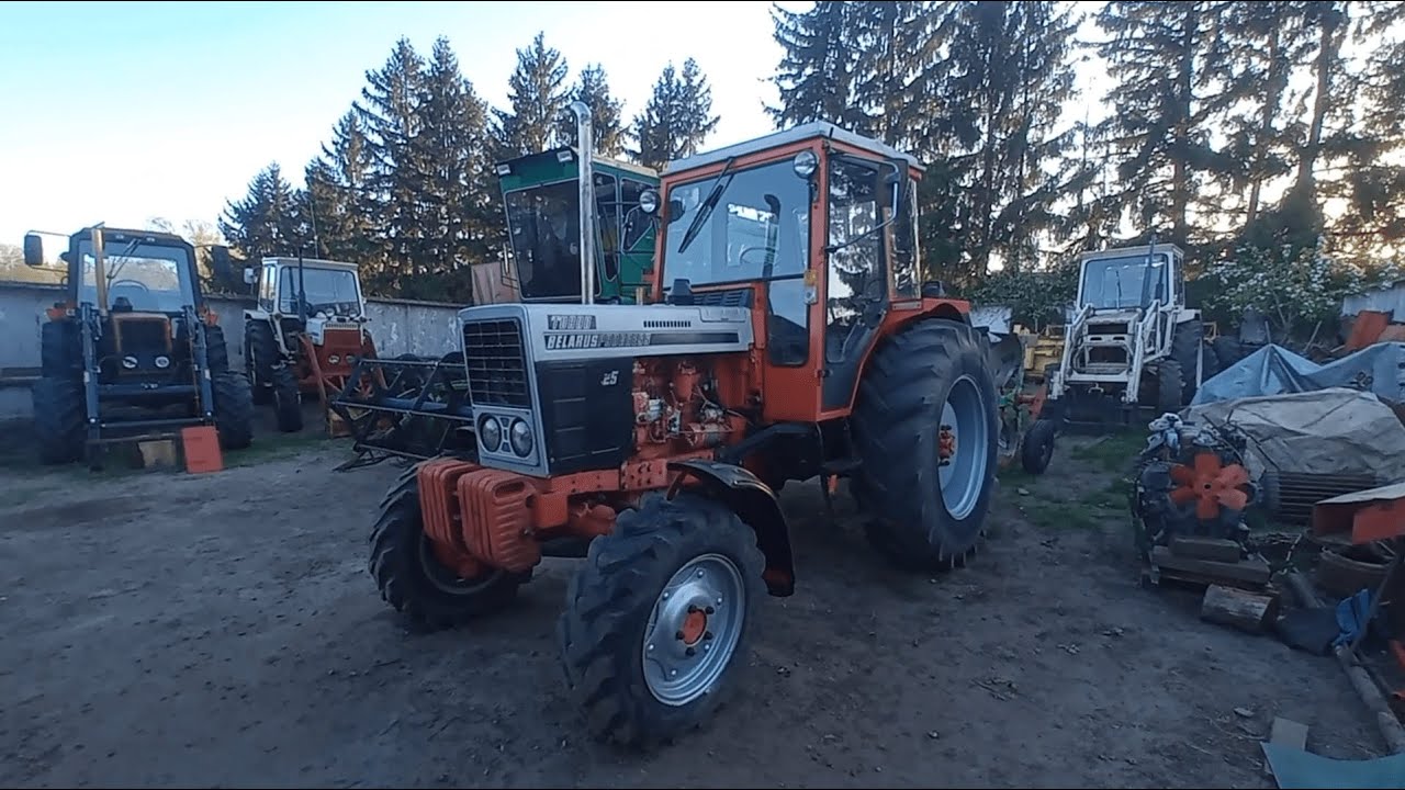 Трактор МТЗ-825 зі Швеції в полі з оборотним плугом Duro 5200