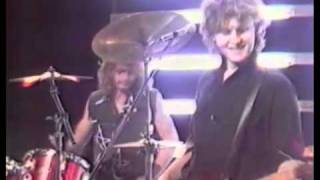 The Girlies - GALLEON - (live TV clip 1987/88)-[Brisbane, Australia]